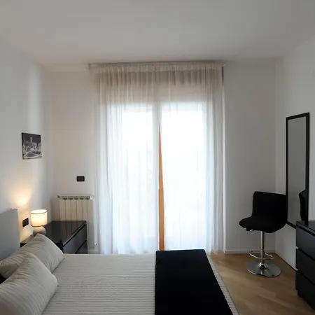4bnb - Flaminia Prestigious Flat - Swimming Pool Apartment *