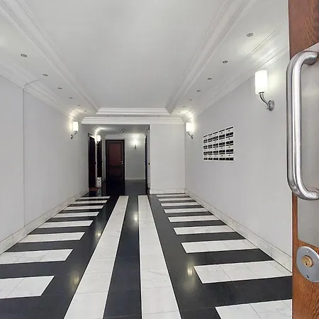 4bnb - Flaminia Prestigious Flat - Swimming Pool Apartment